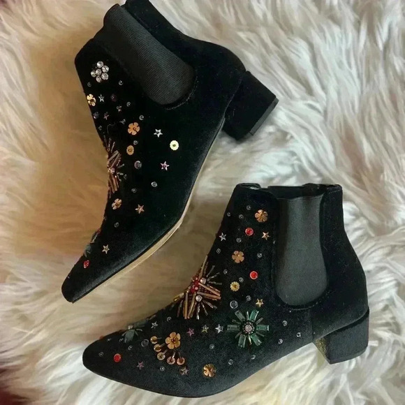Betsey Johnson Jax Booties Velvet Ankle Boots with Starburst Jewels, Size 6 - Picture 2 of 12